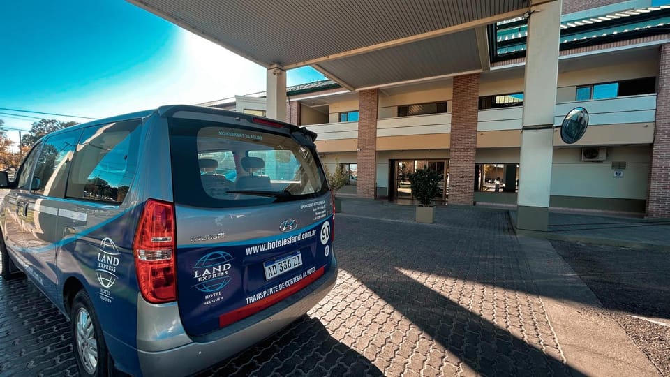 Facade/entrance, Off site, Lobby or reception, Area and facilities, shuttle