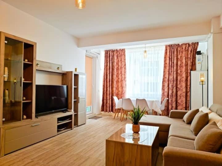 Sunshine by the sea Apartment in Constanța County