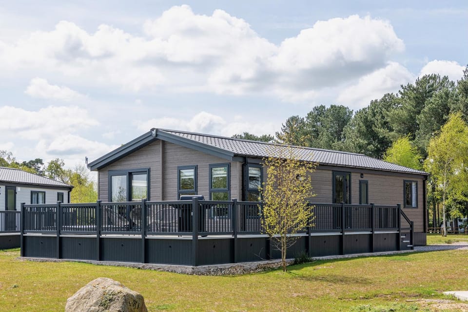 Property building, Location