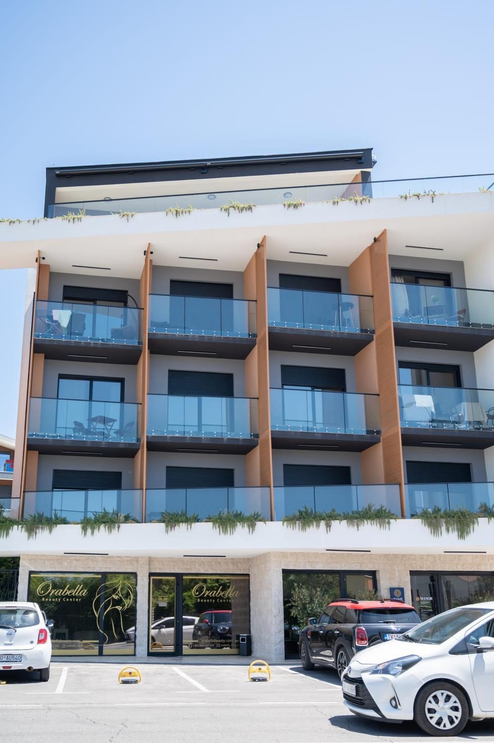 Property building, Day, Parking