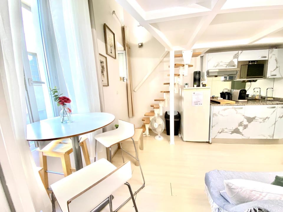 Duplex cosy - hyper centre - Proche mer et Promenade Apartment in Nice