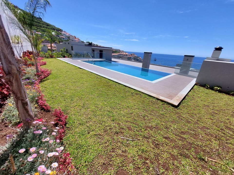 Garden, Swimming pool
