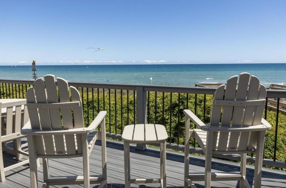 Oceans 6 condo Apartment in Pine Knoll Shores