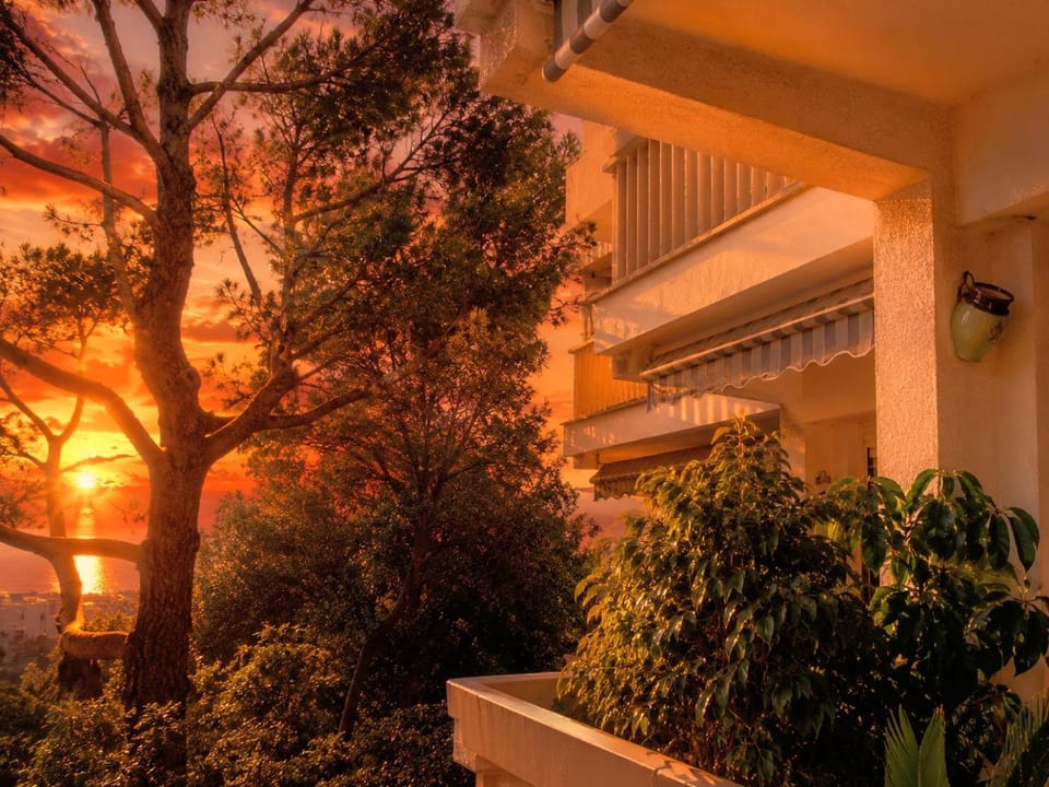 Property building, Spring, Summer, View (from property/room), Balcony/Terrace, Autumn, Garden view, Sea view, Sunset