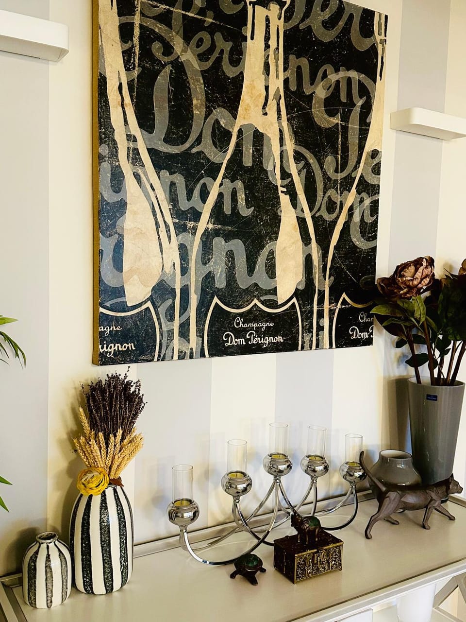 Living room, Decorative detail