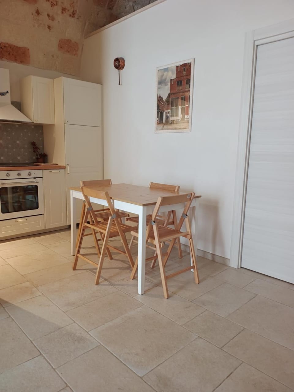 Kitchen or kitchenette, Communal kitchen, kitchen
