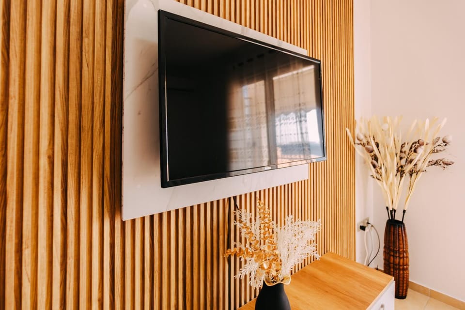 Communal lounge/ TV room, TV and multimedia