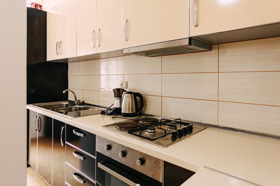 Kitchen or kitchenette, kitchen