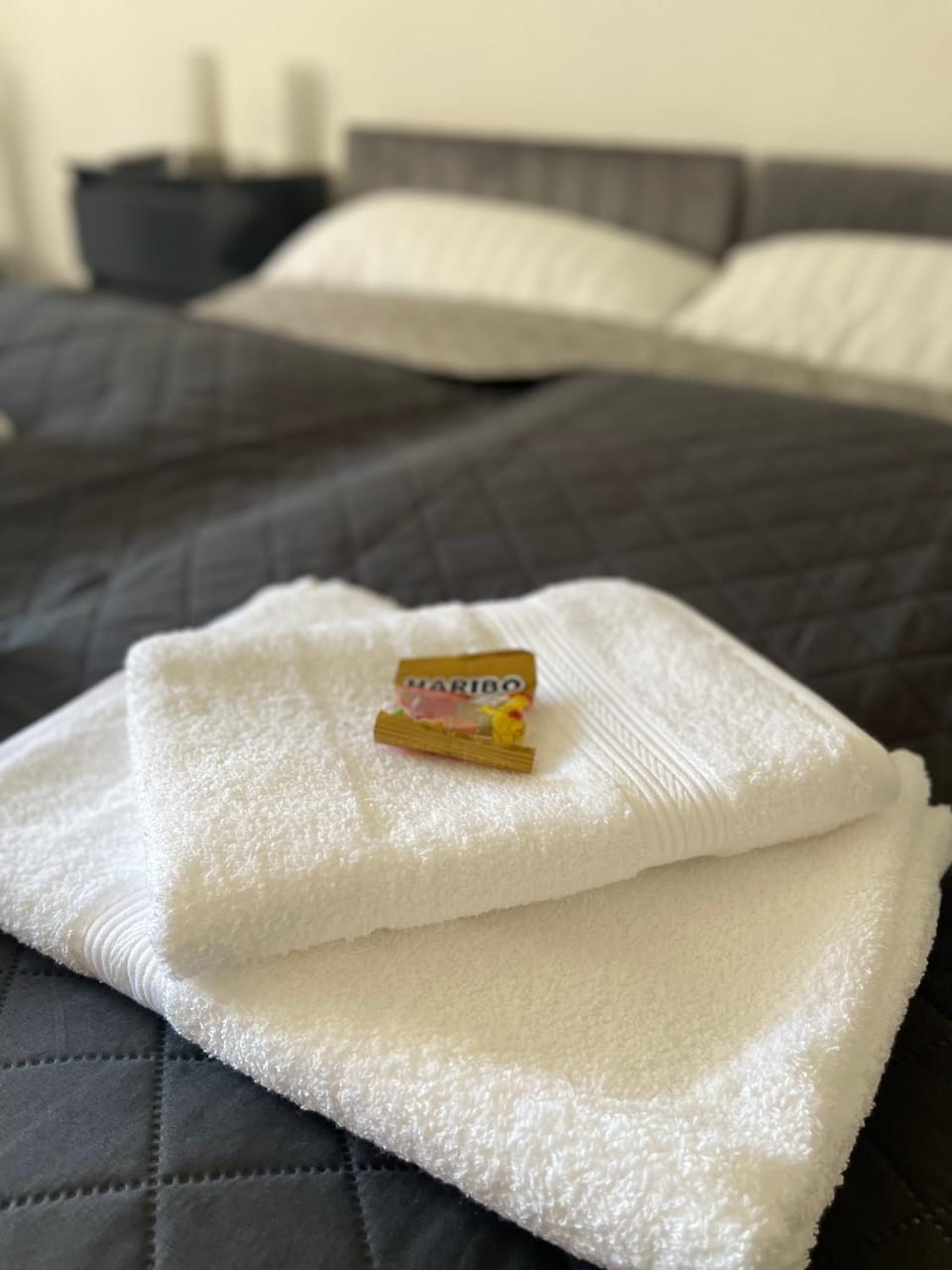 Bed, Photo of the whole room, towels