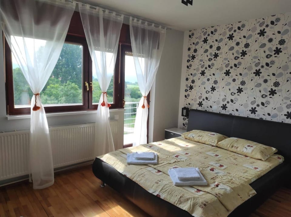 Seosko turisticko domacinstvo MIRIS DUNJE Apartment in Serbia