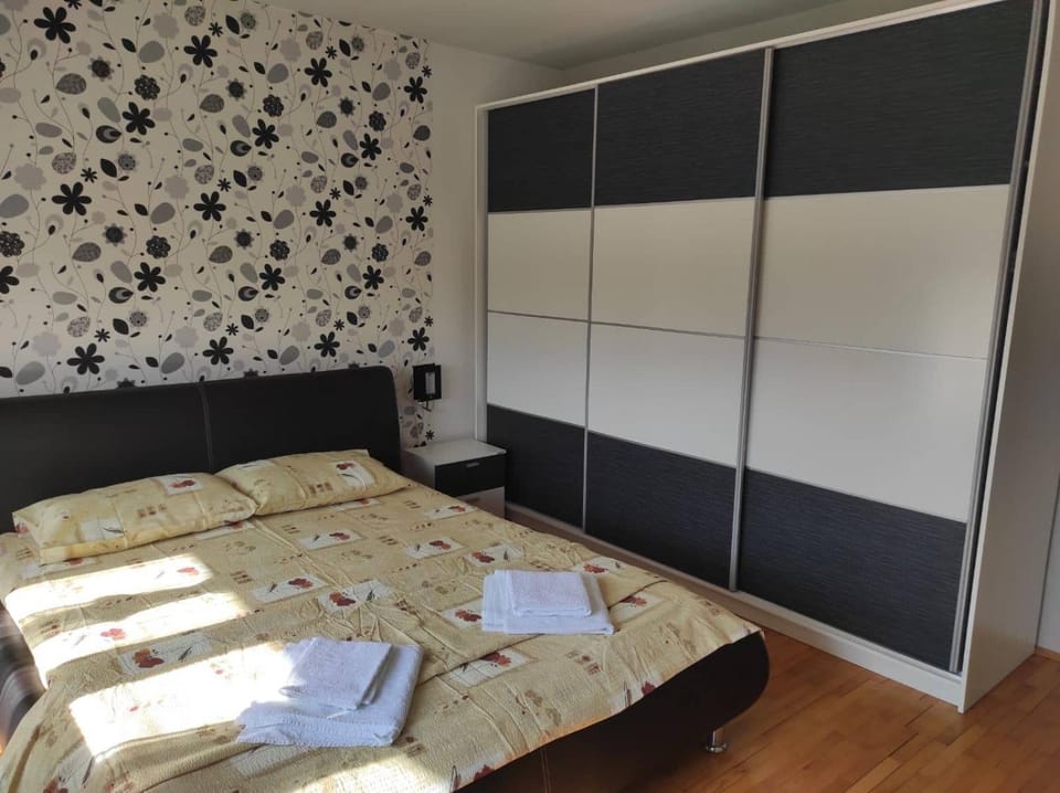 Seosko turisticko domacinstvo MIRIS DUNJE Apartment in Serbia