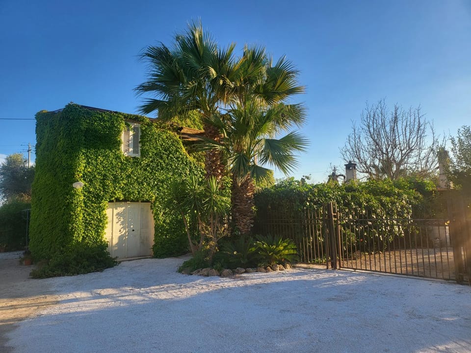 Borgo Guastaferri Villa & Pool ! Villa in Province of Taranto