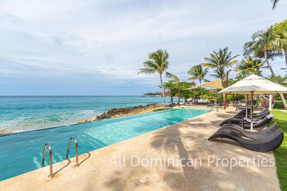 Natural landscape, Beach, Pool view, Sea view, Swimming pool, sunbed