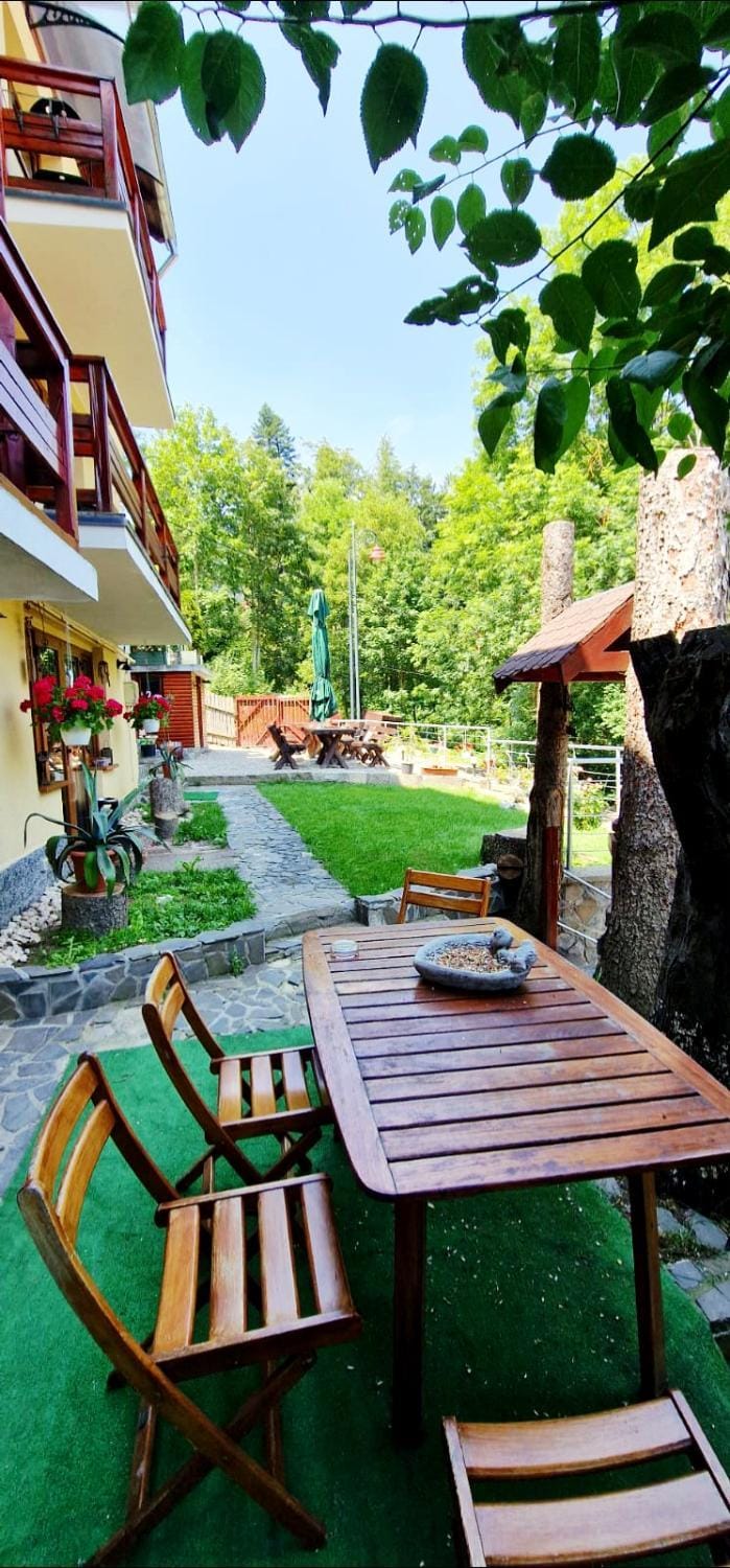 Spring, Day, Garden, View (from property/room), Balcony/Terrace, Garden view