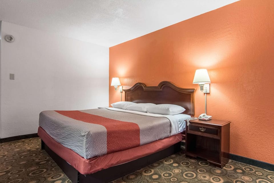 Photo of the whole room, Bedroom, On site