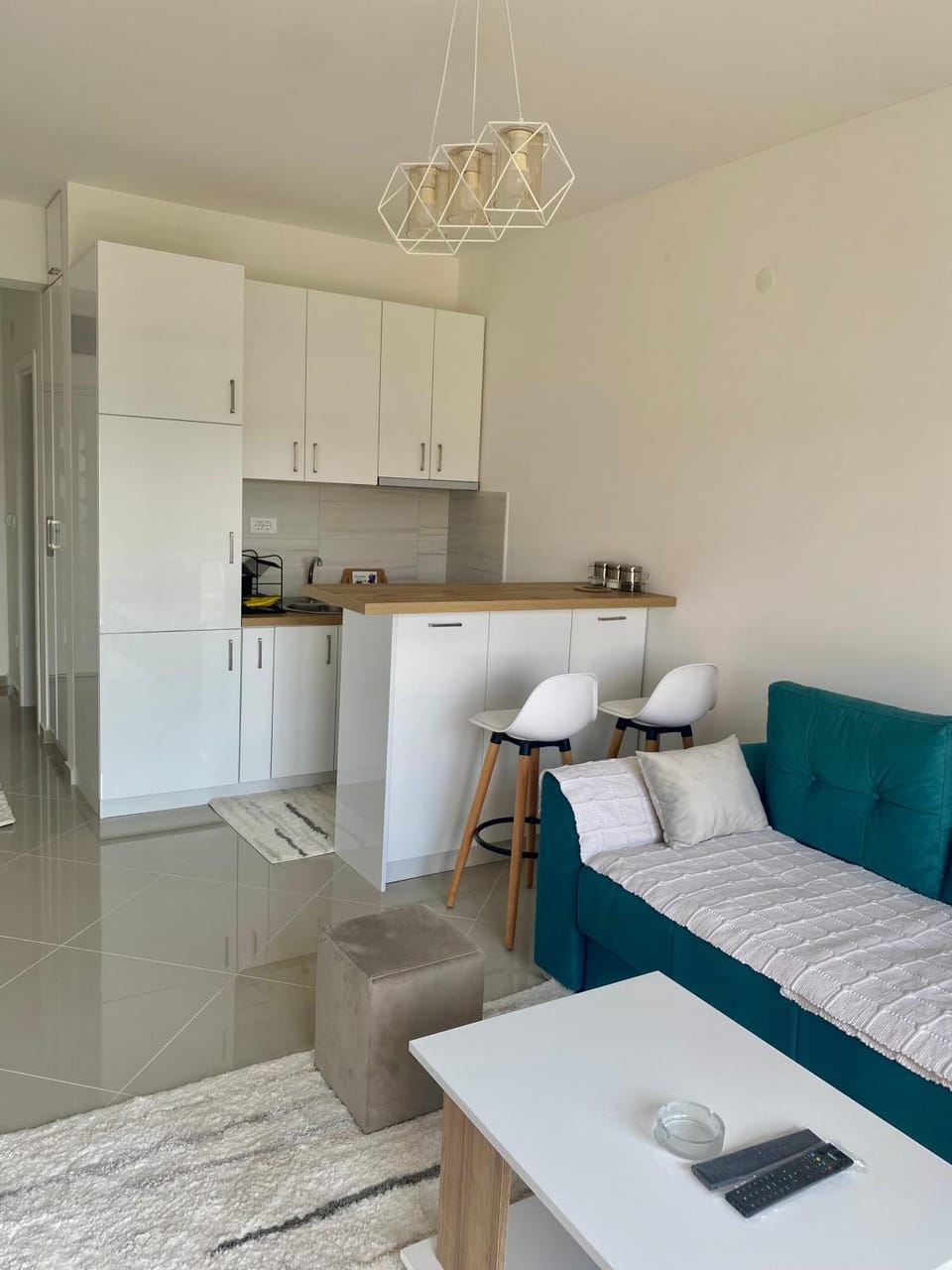 Kitchen or kitchenette, Seating area