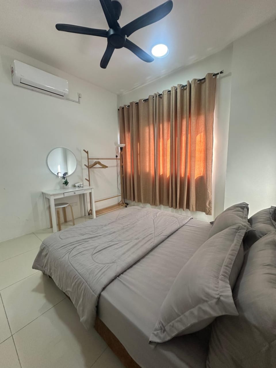 Inadh Suites @ Icon Residence With Pool Apartment in Terengganu, Malaysia