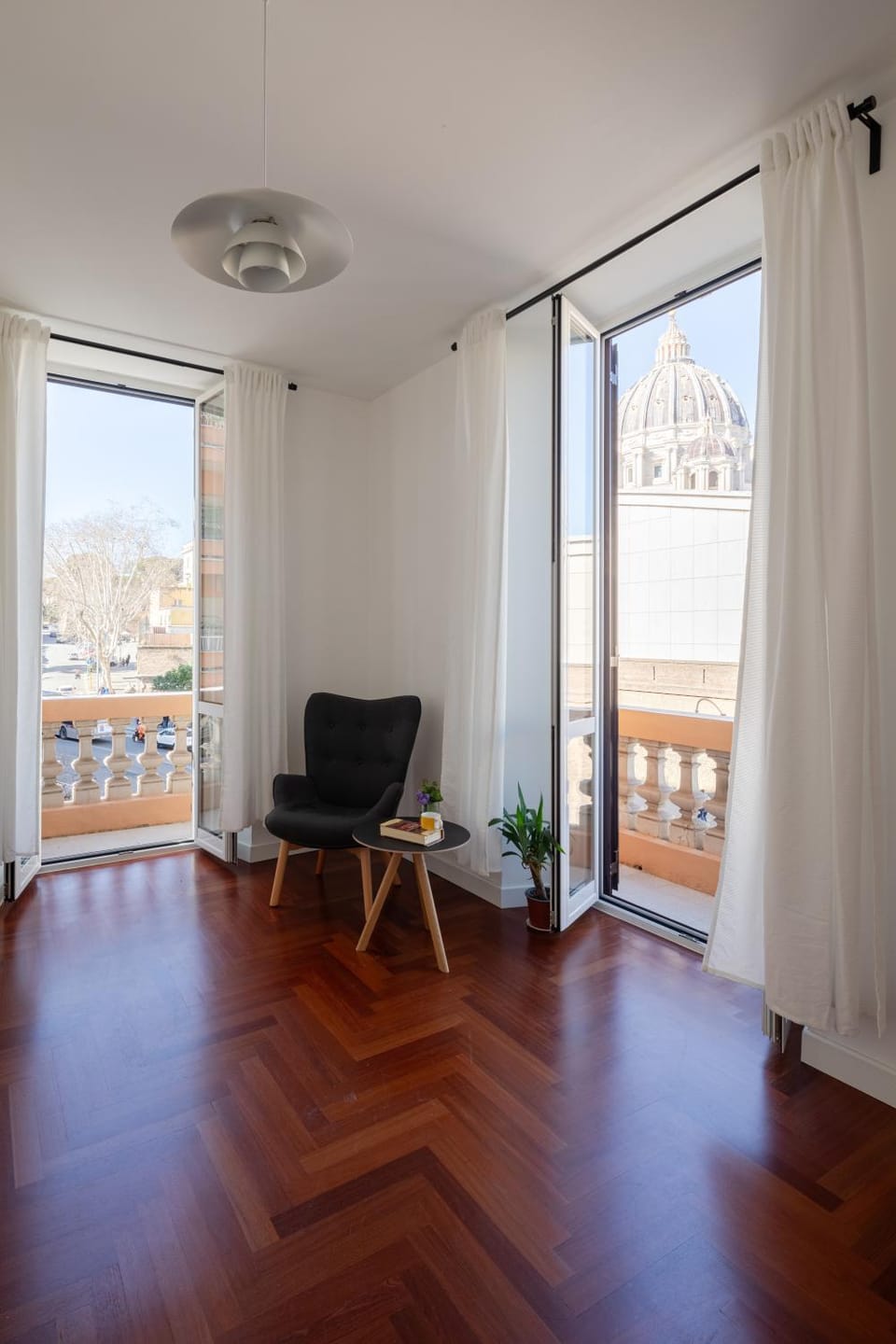 TV and multimedia, View (from property/room), Balcony/Terrace, Living room, Seating area