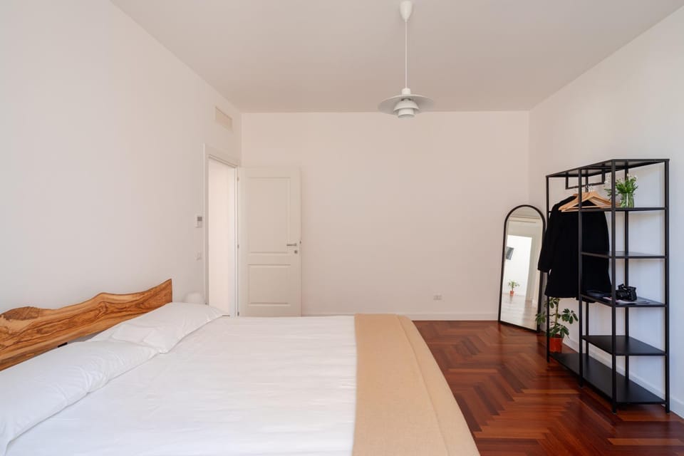 Bed, Photo of the whole room, Bedroom, wardrobe