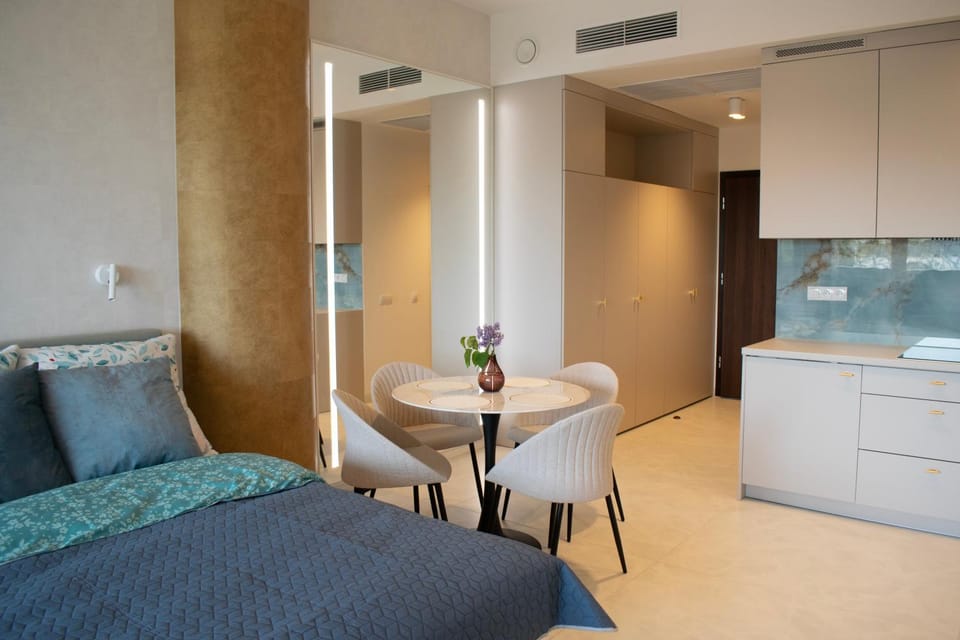 Hanza Tower Blue Bay Studio Apartment in Szczecin
