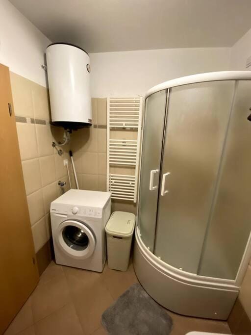 Shower, Bathroom, washing machine