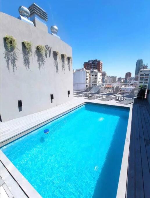 Swimming pool, sunbed