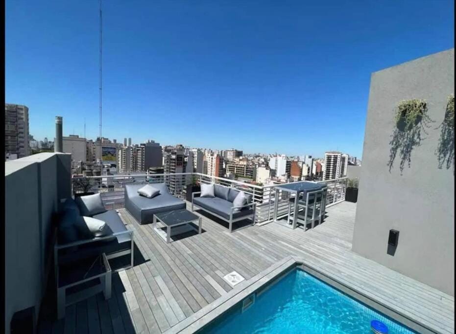 Balcony/Terrace, City view, Swimming pool, sunbed