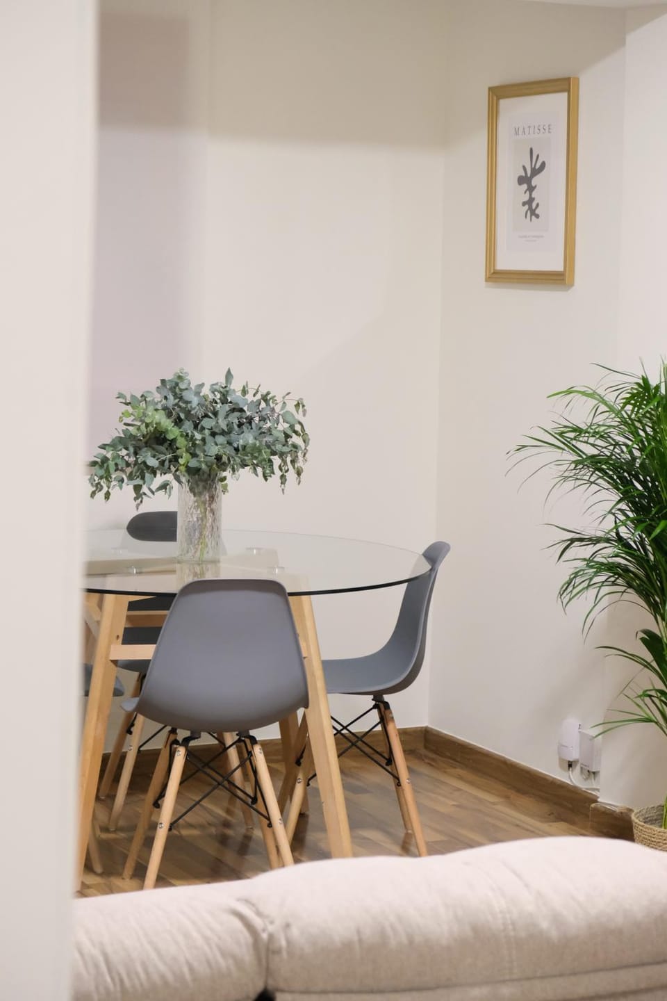 Seating area, Dining area