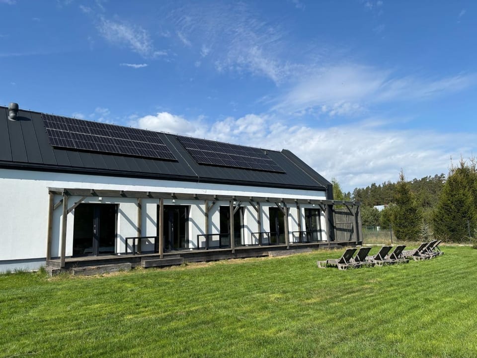 Property building, Day
