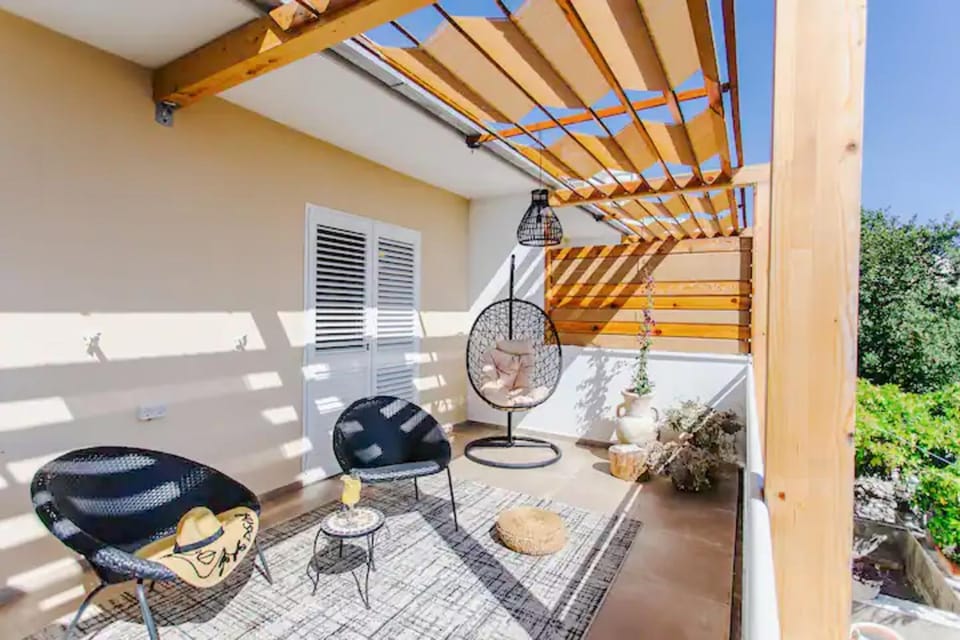 Day, Garden, View (from property/room), Balcony/Terrace, Seating area, Garden view