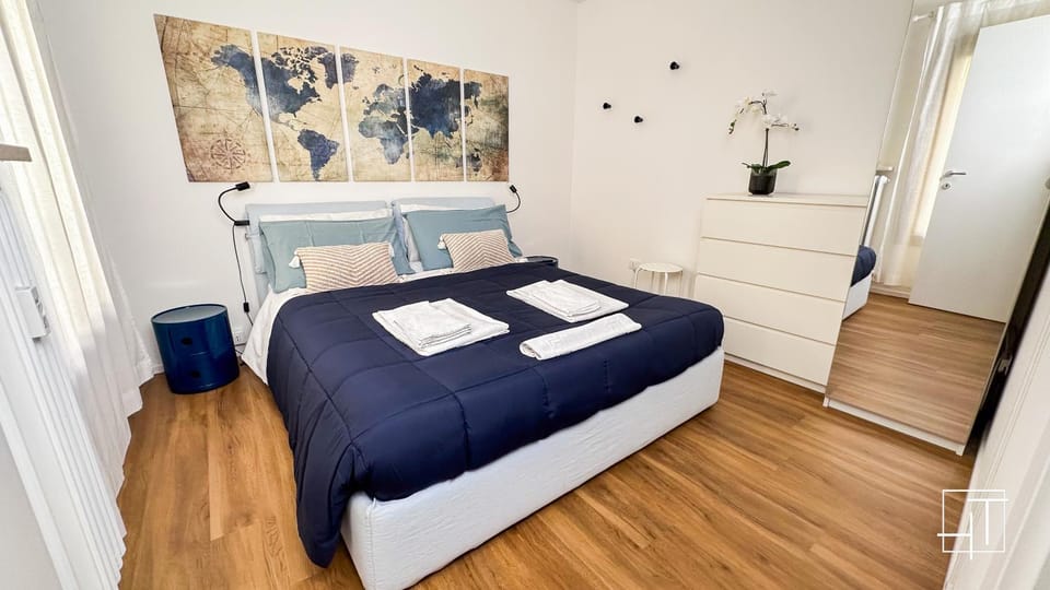 Bed, Photo of the whole room, Bedroom, towels, wardrobe
