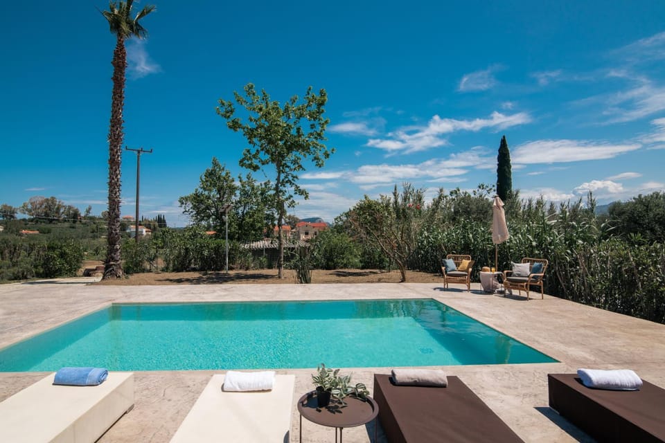 Garden, Swimming pool, Swimming pool