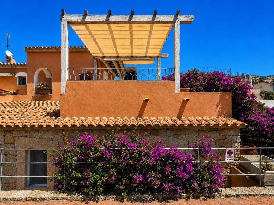Property building, Balcony/Terrace