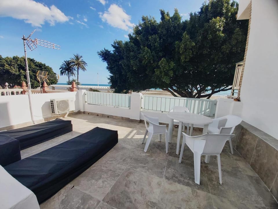 BeachFront House House in Malaga