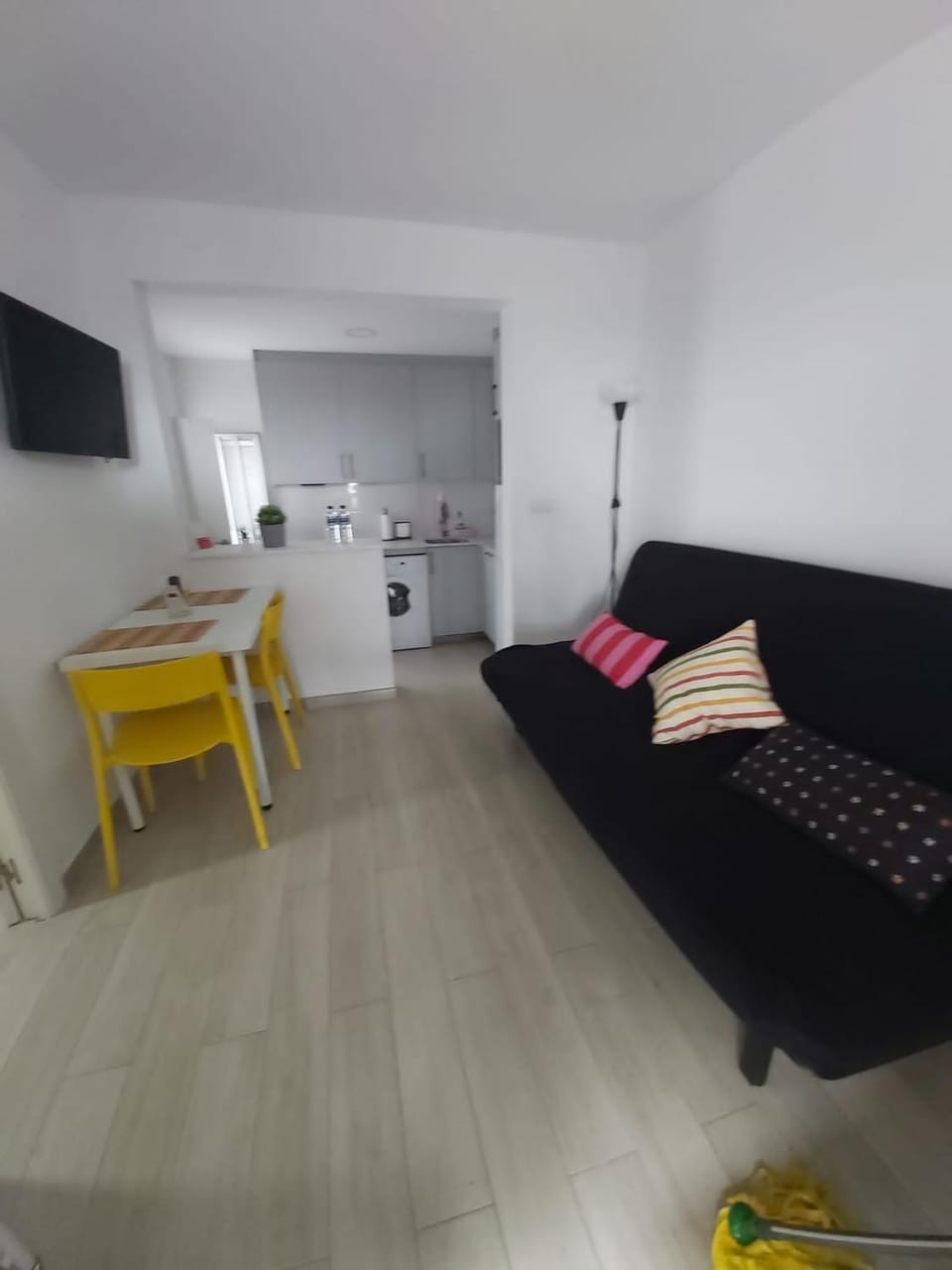 TV and multimedia, Seating area