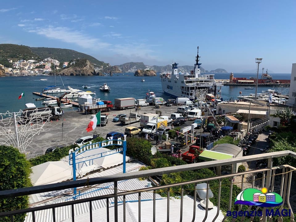 Magi - Pergola Apartment in Ponza