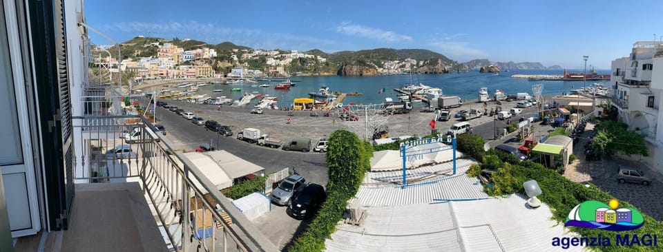Magi - Pergola Apartment in Ponza