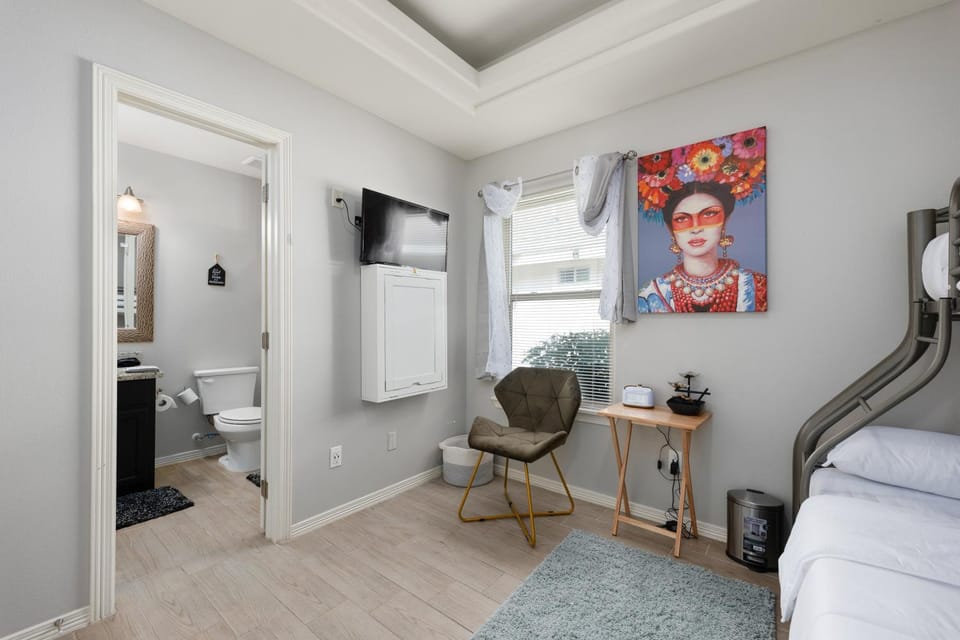 Toilet, Bed, Bathroom, Bedroom