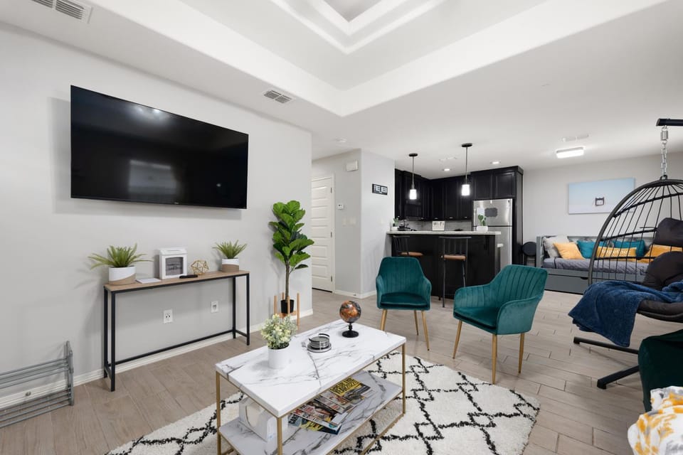 Communal lounge/ TV room, Living room