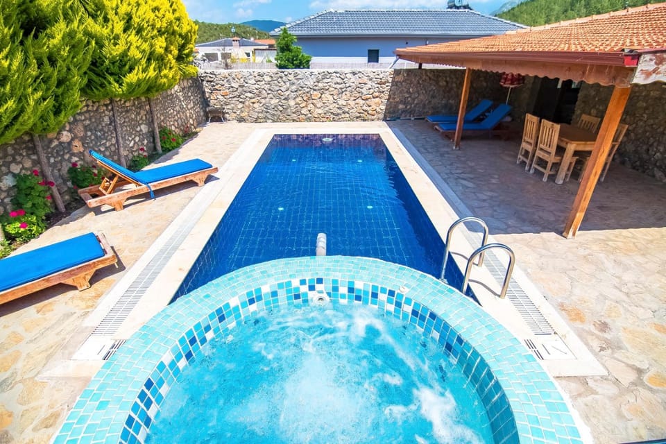 2+1 İç ve dış jakuzili villa Villa in Muğla Province