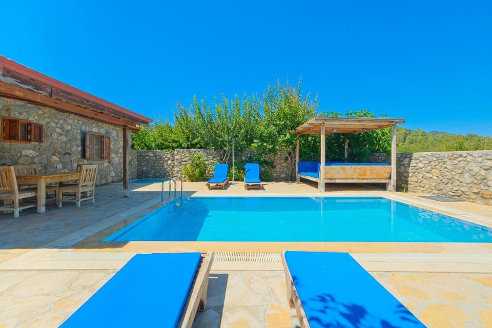Havuzu Korunaklı Jakuzili Villa Villa in Muğla Province