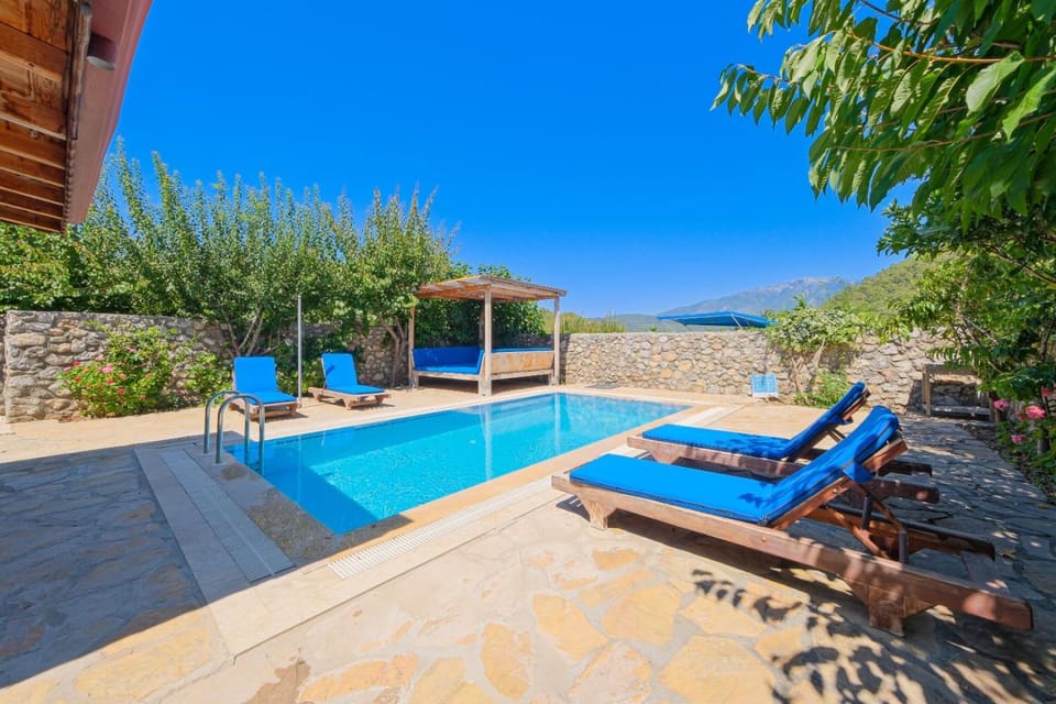 Havuzu Korunaklı Jakuzili Villa Villa in Muğla Province