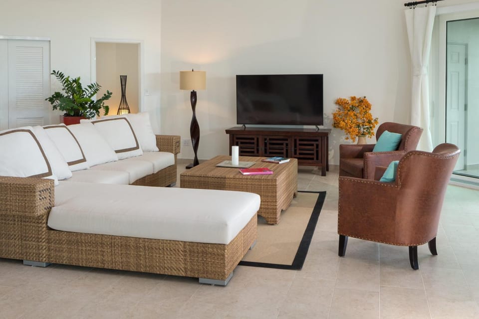 Karana 4 Bedroom Villa in Long Bay Hills