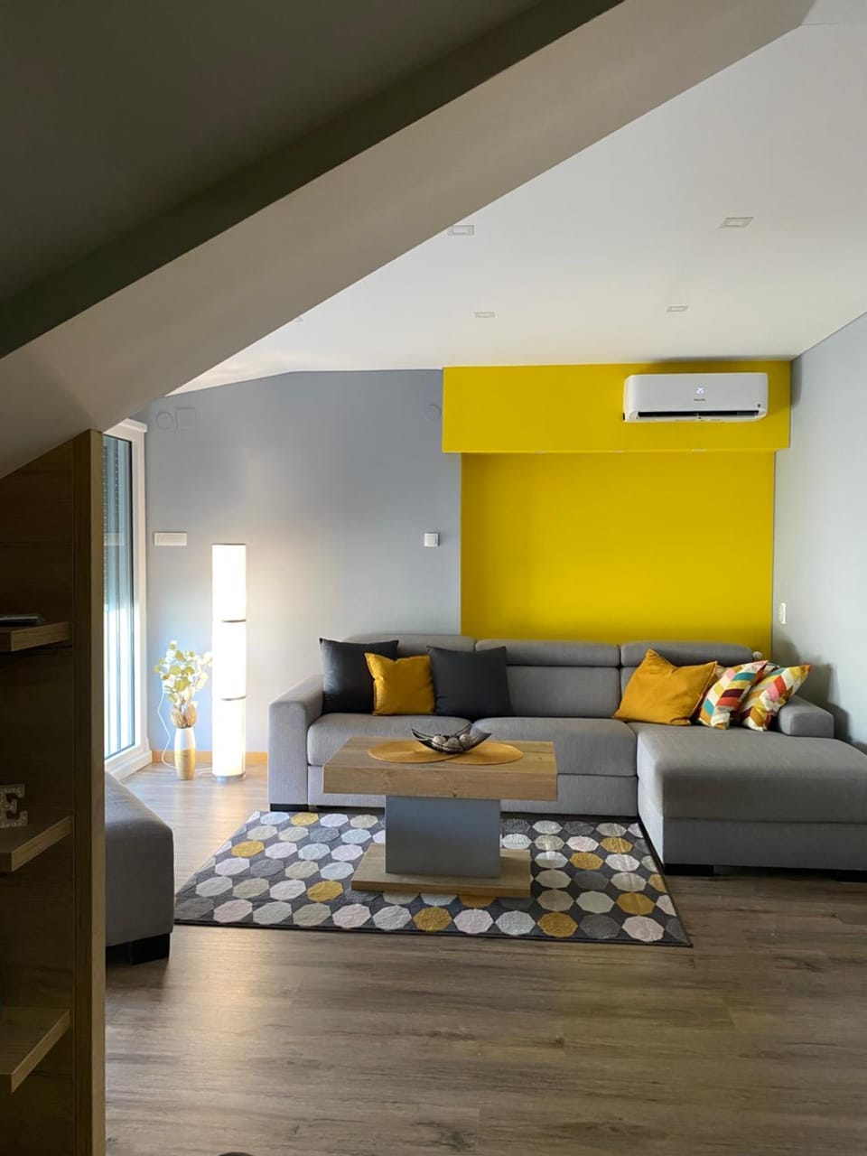 Bed, Living room, Bedroom, air conditioner