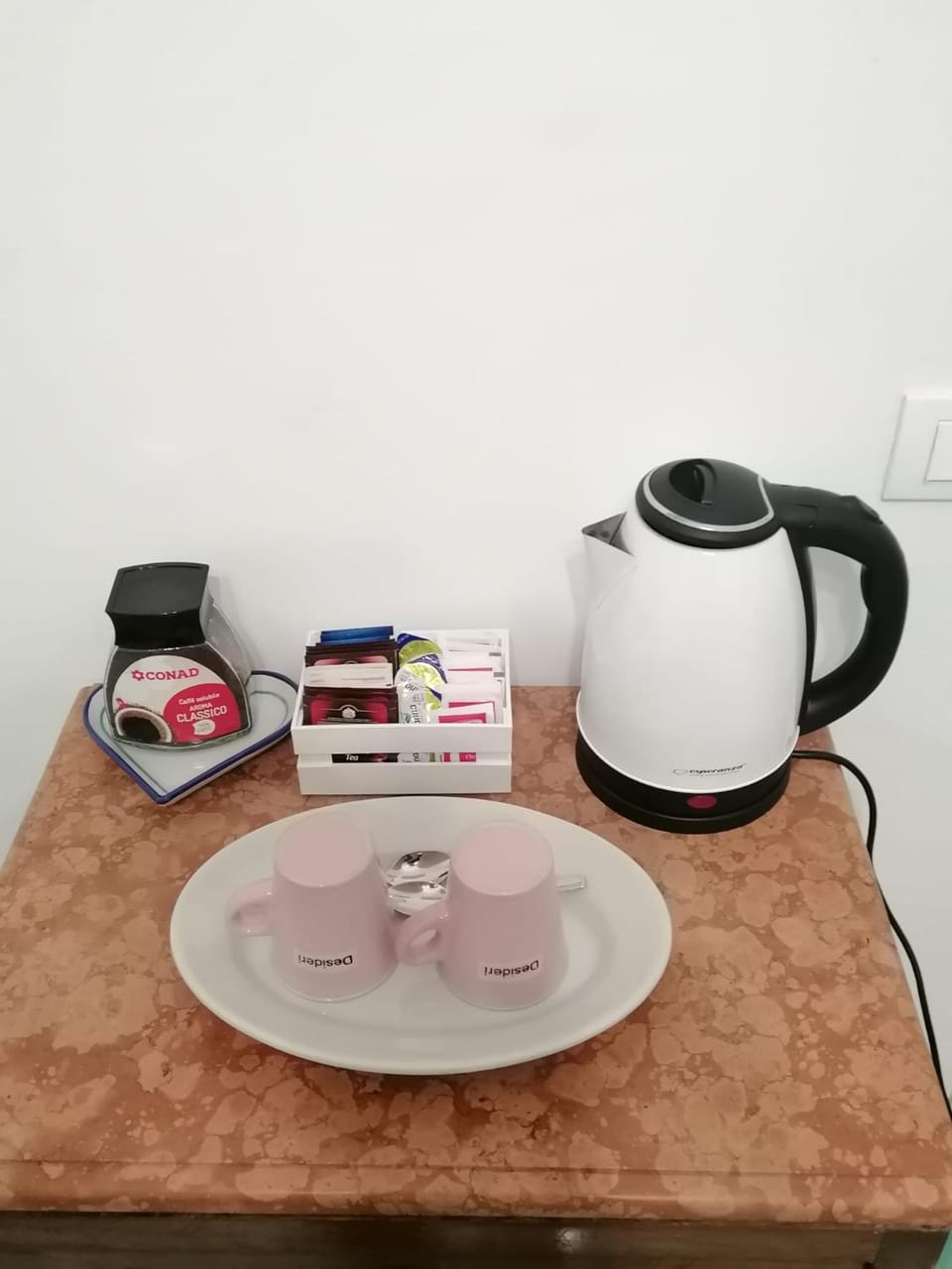 Coffee/tea facilities