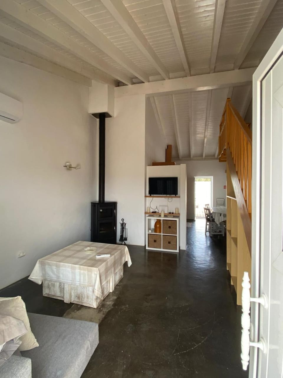 TV and multimedia, Living room, Seating area