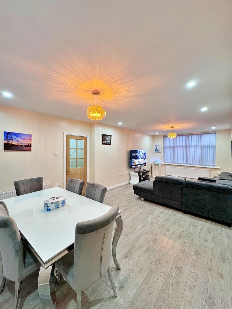 Communal lounge/ TV room, Dining area