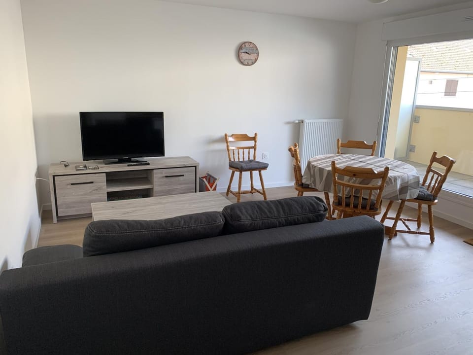 Appartement Neuf Centre-Ville Fort-Mahon-Plage avec Balcon et Parking, Idéal Famille - FR-1-482-114 Apartment in Fort-Mahon-Plage