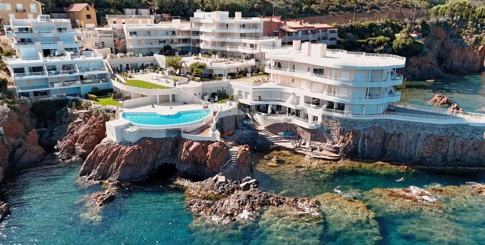 Property building, Swimming pool
