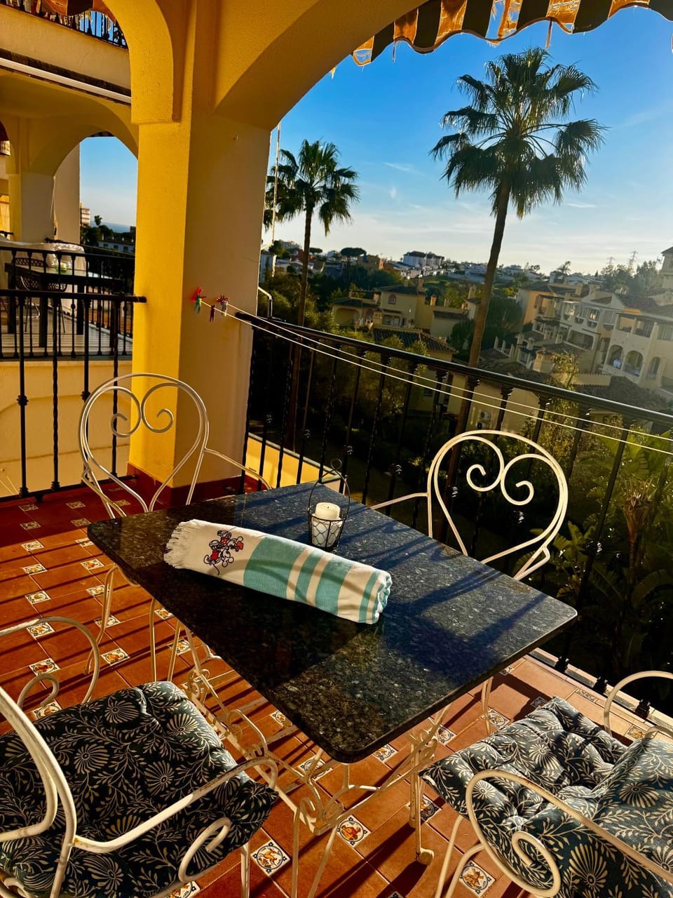 Cozy and inexpensive apartments nearly sea,tennis,bars and other Apartment in Costa del Sol